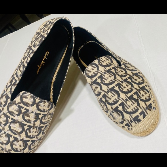 Ferragamo Women’s Sue Logo Canvas Espadrilles. - Picture 6 of 11